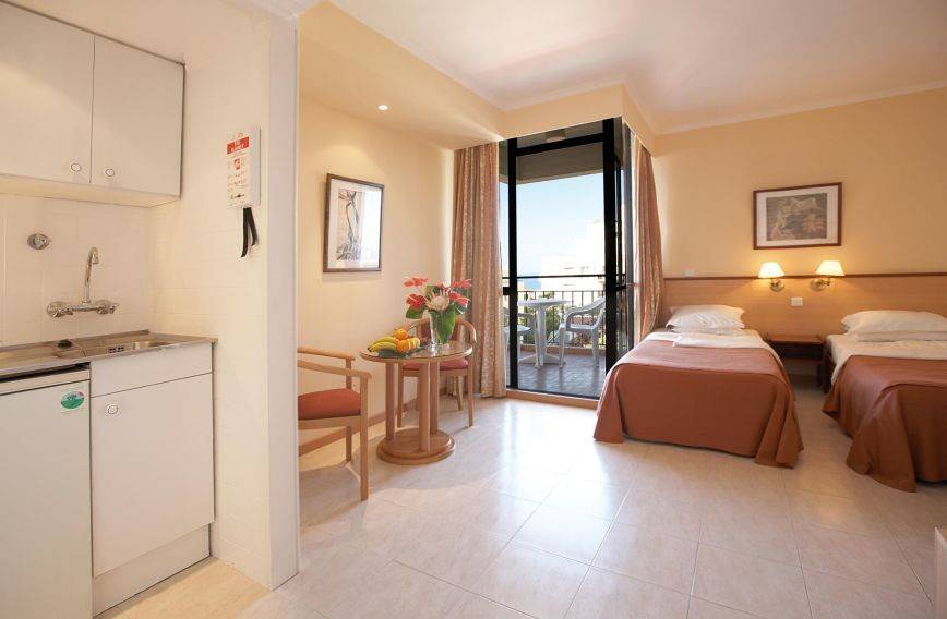Aparthotel Dorisol Mimosa