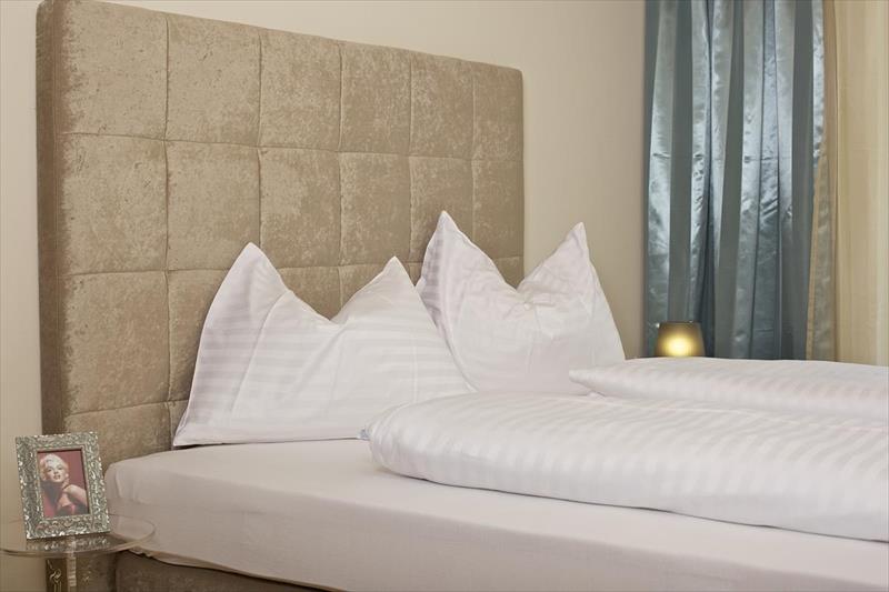 Aparthotel Legendär (Steindorf)