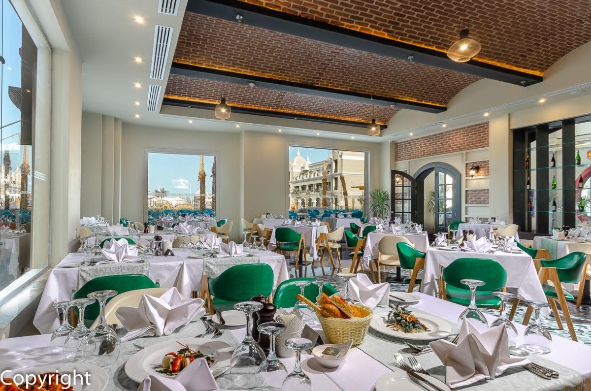 Titanic Royal Resort