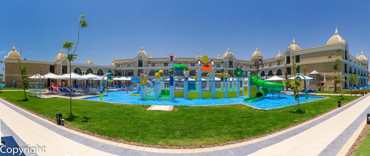 Titanic Royal Resort