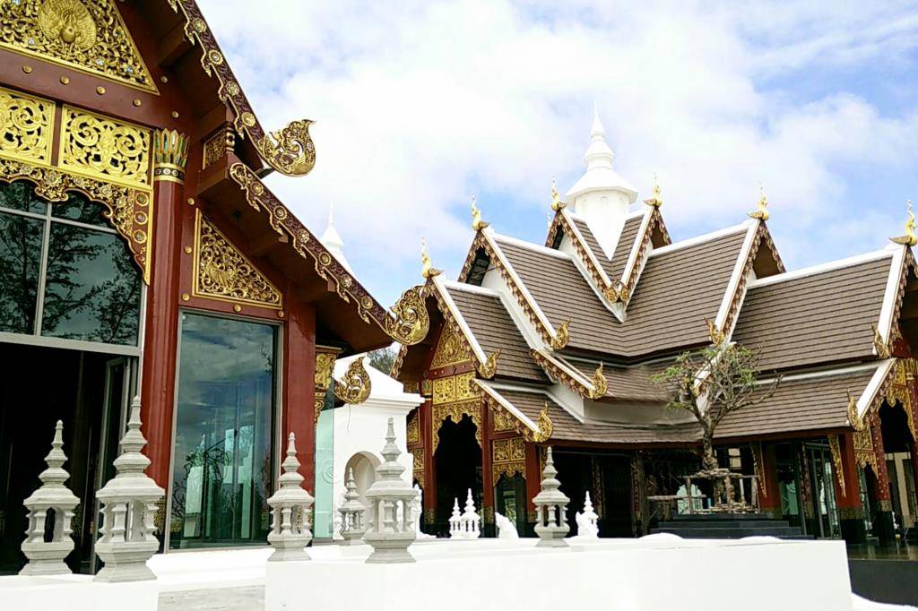 Maikhao Palm Beach Resort