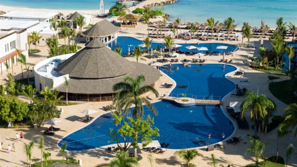 Royalton White Sands Resort