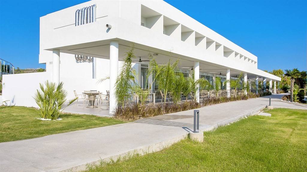 White Dreams Resort