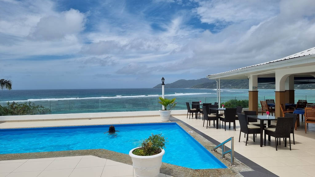 Le Relax Hotel And Restaurant