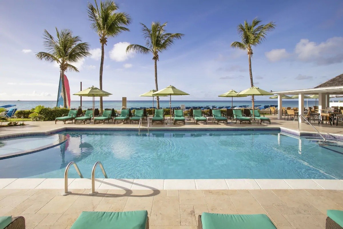 Sea Breeze Beach House (Oistins)