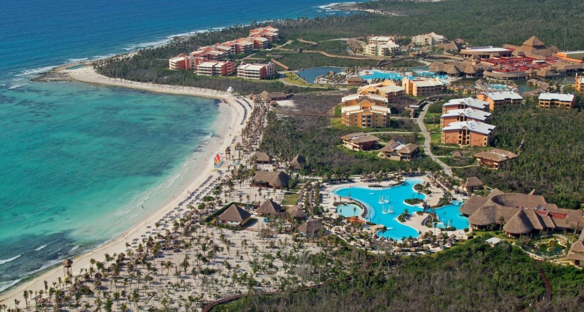 Grand Palladium Colonial