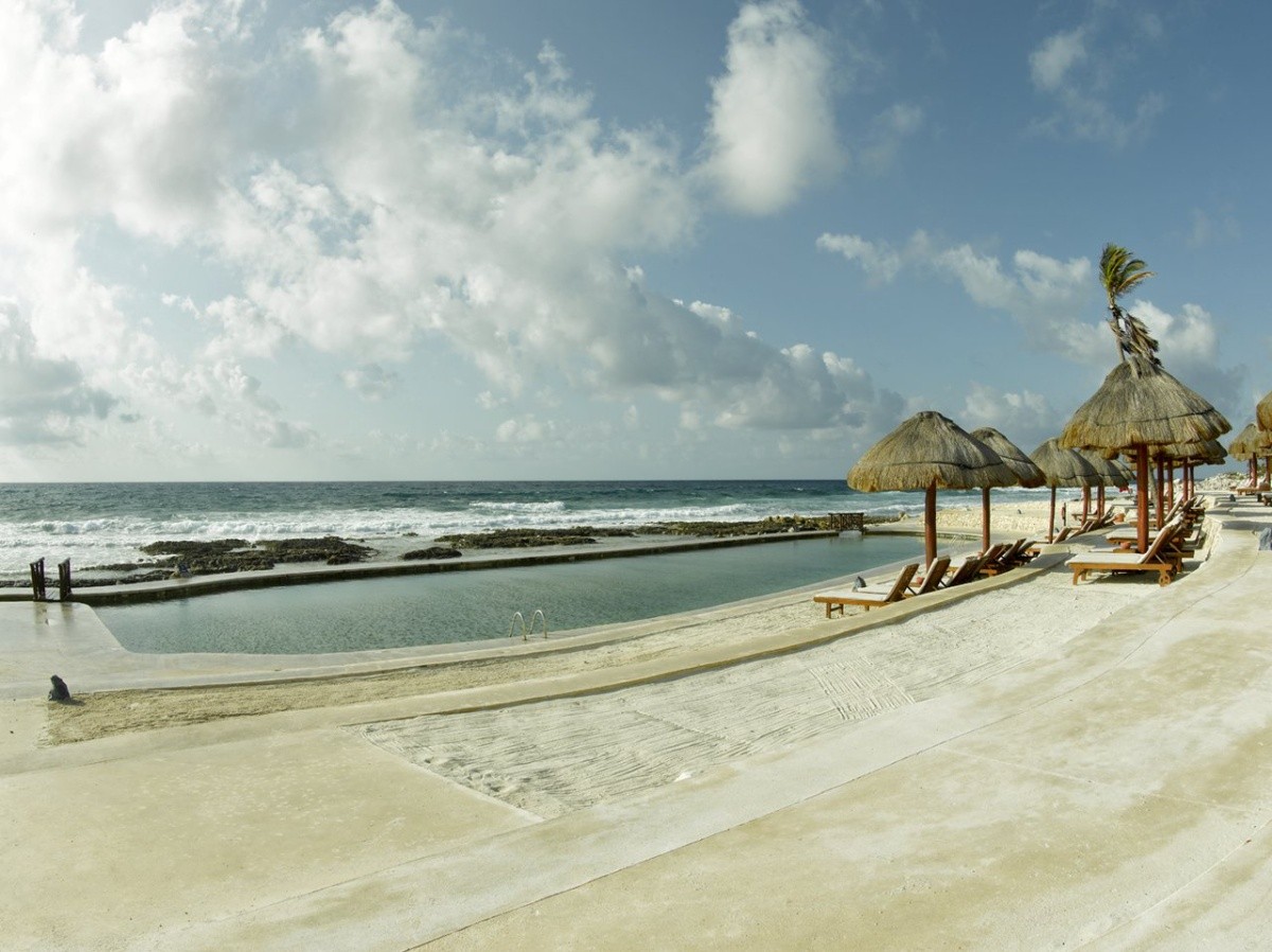 Grand Palladium Colonial