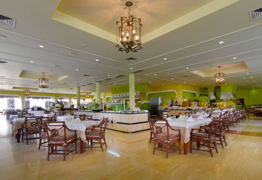 Grand Palladium Colonial
