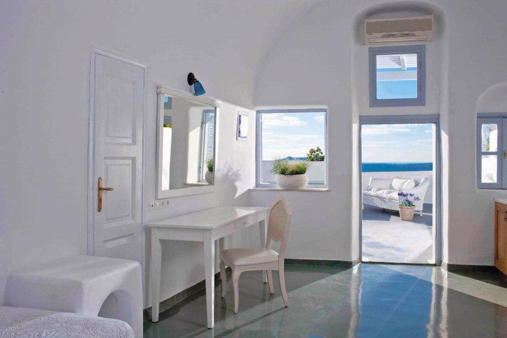 Cliff Side Suites
