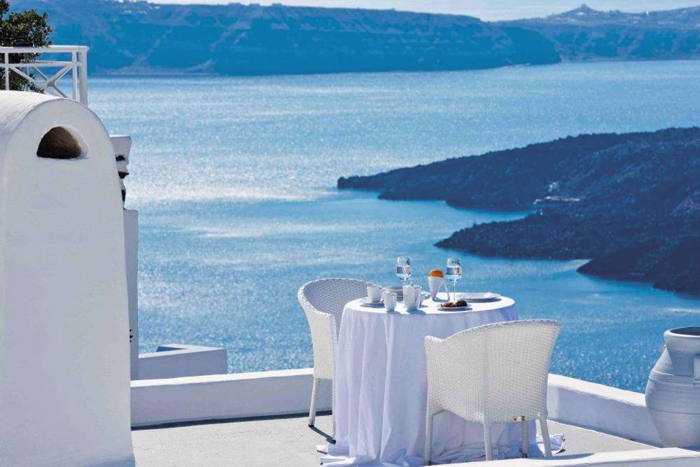 Cliff Side Suites