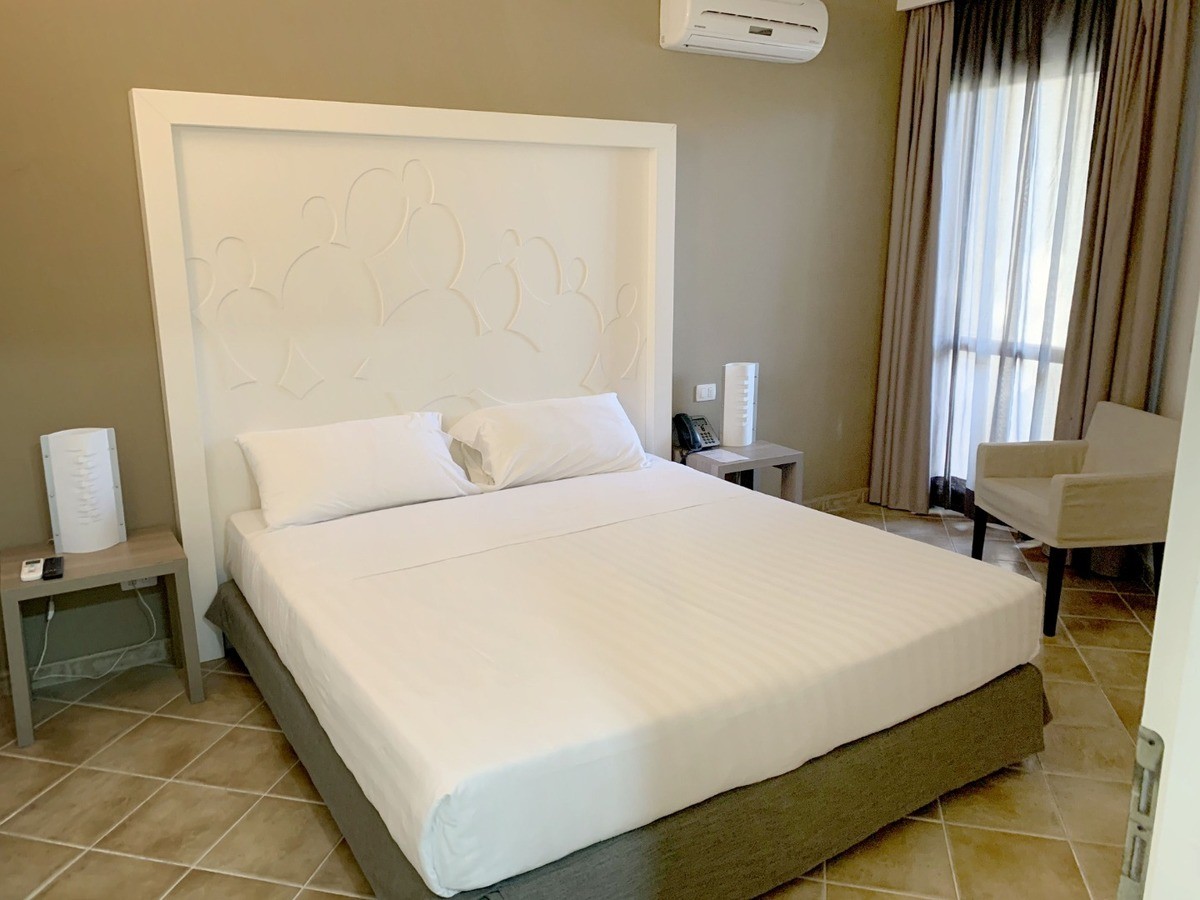 Voi Arenella Resort