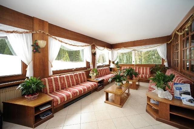 Hotel Bucaneve