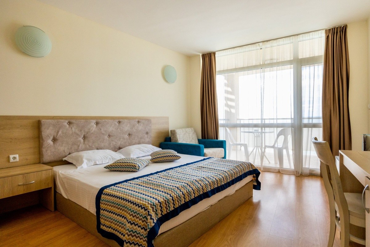 Royal Bay Apartments (Ikantalak)