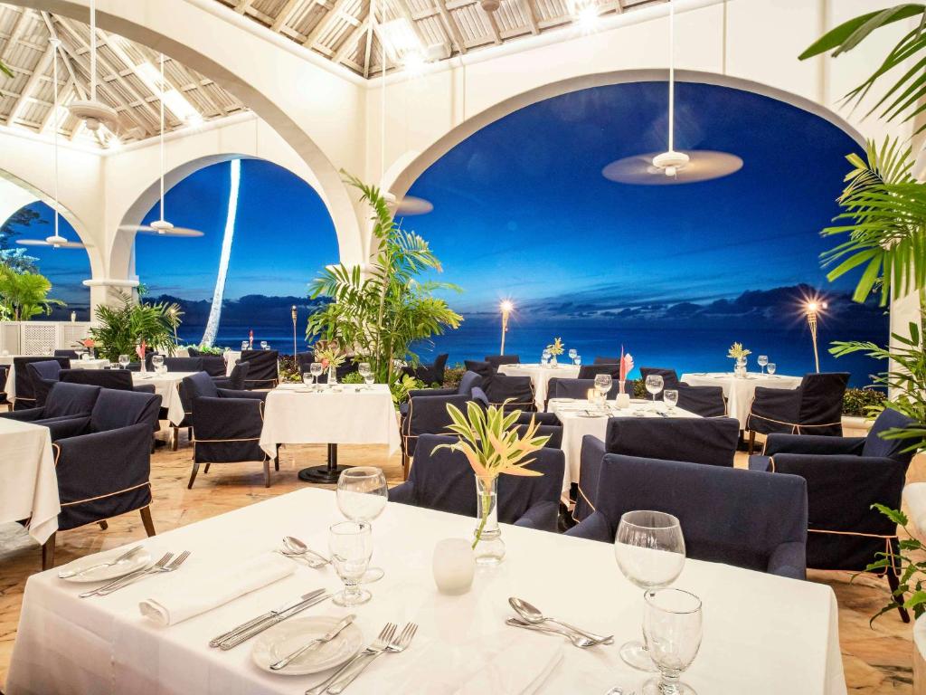 Fairmont Royal Pavilon