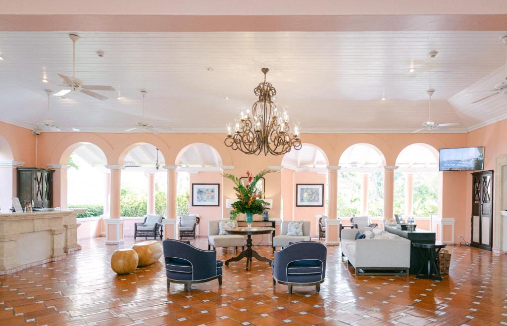 Fairmont Royal Pavilon