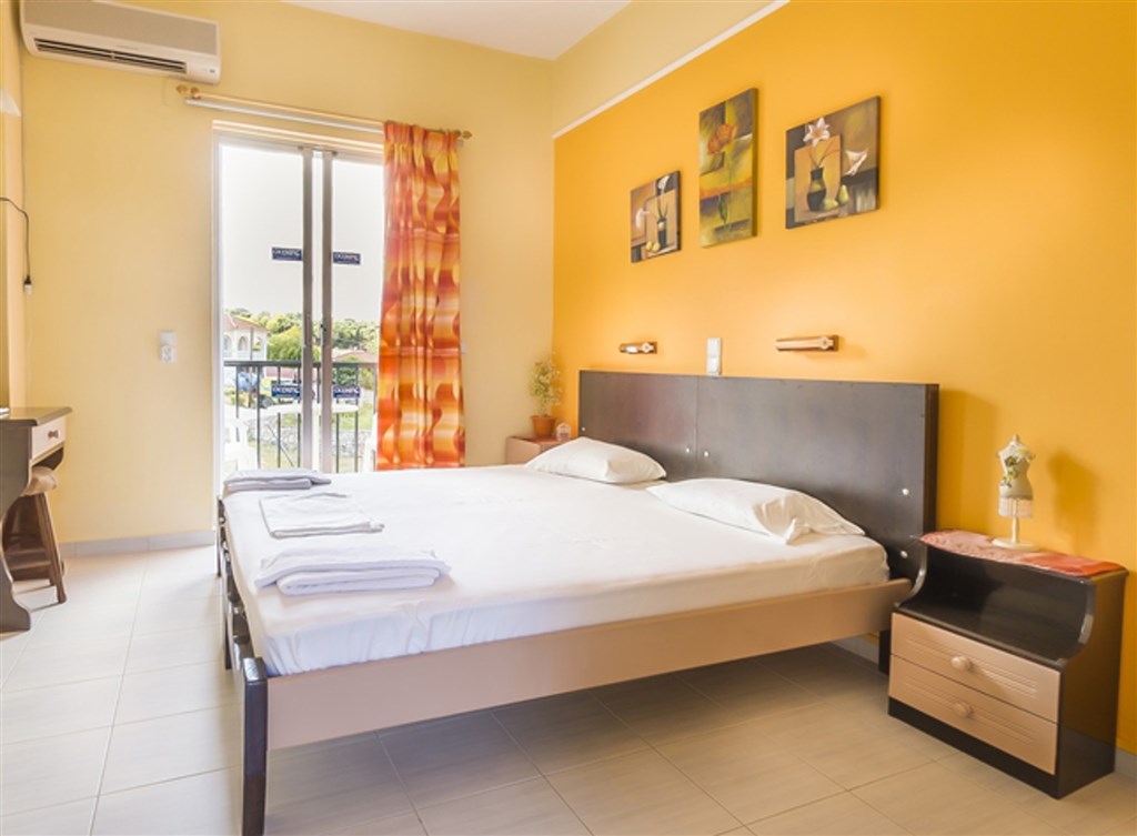 Studia Athina (Argassi)