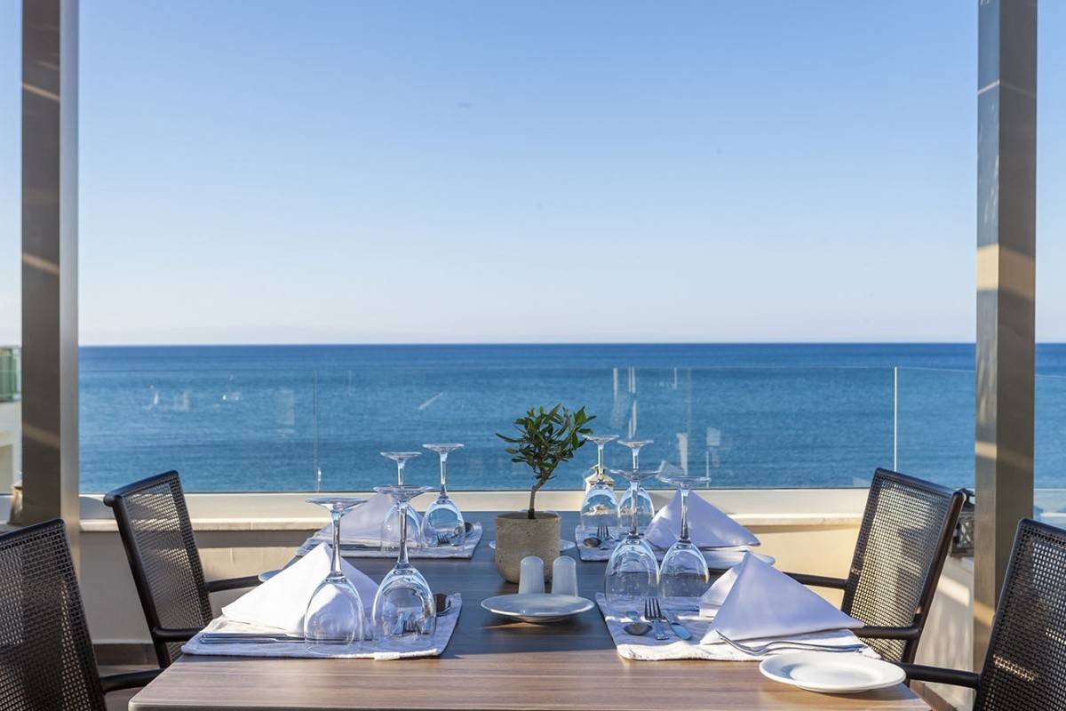 Grand Bay Beach Resort