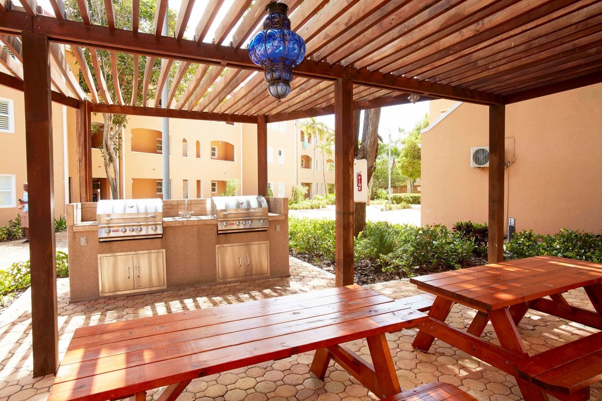 Divi Dutch Village Resort