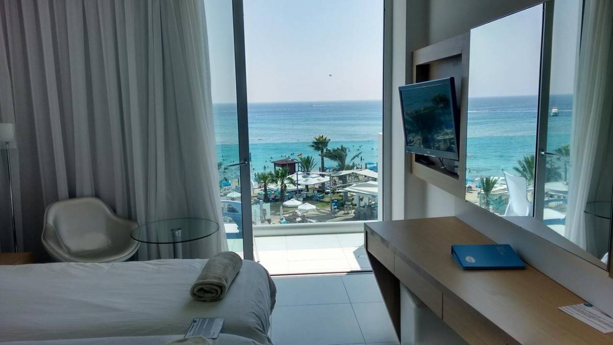 Vrissaki Beach (Paralimni)