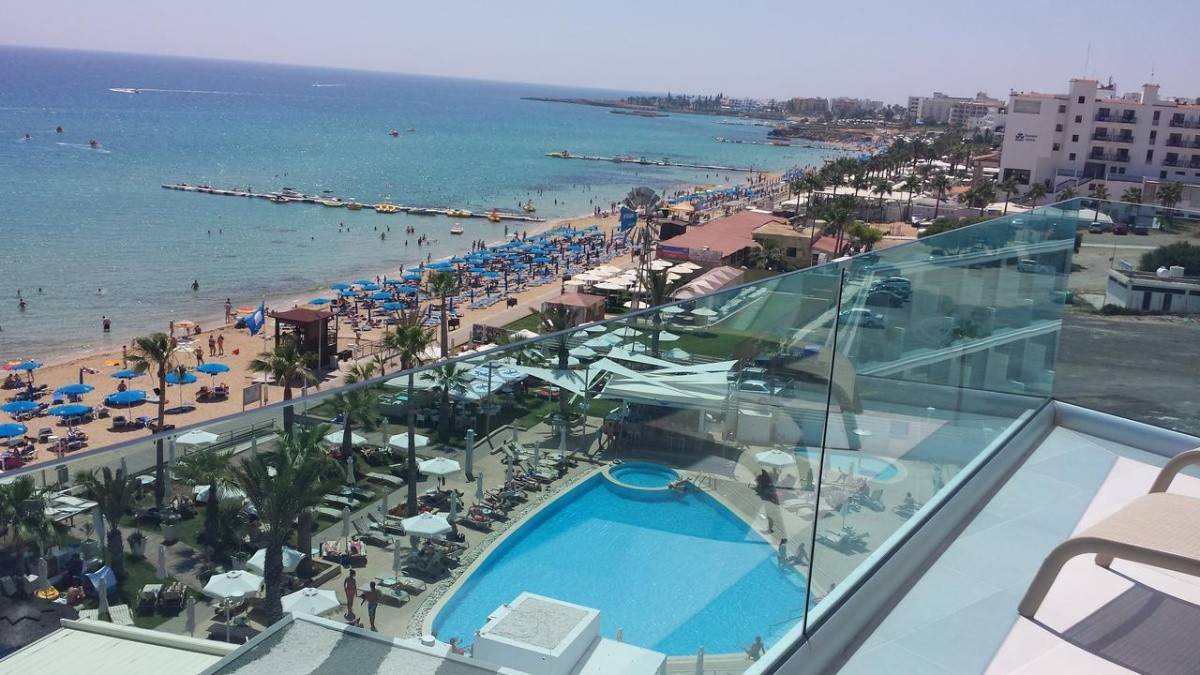 Vrissaki Beach (Paralimni)