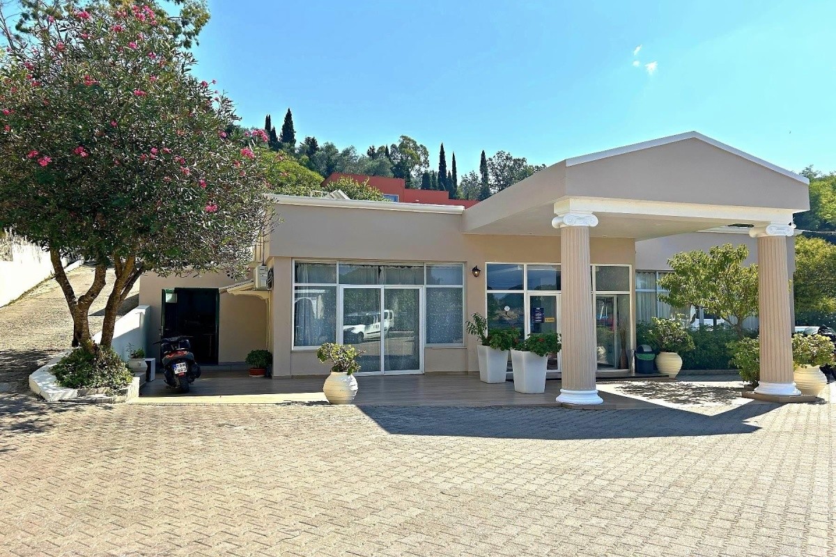 Blue Princess Beach (Ex. Elly Beach)
