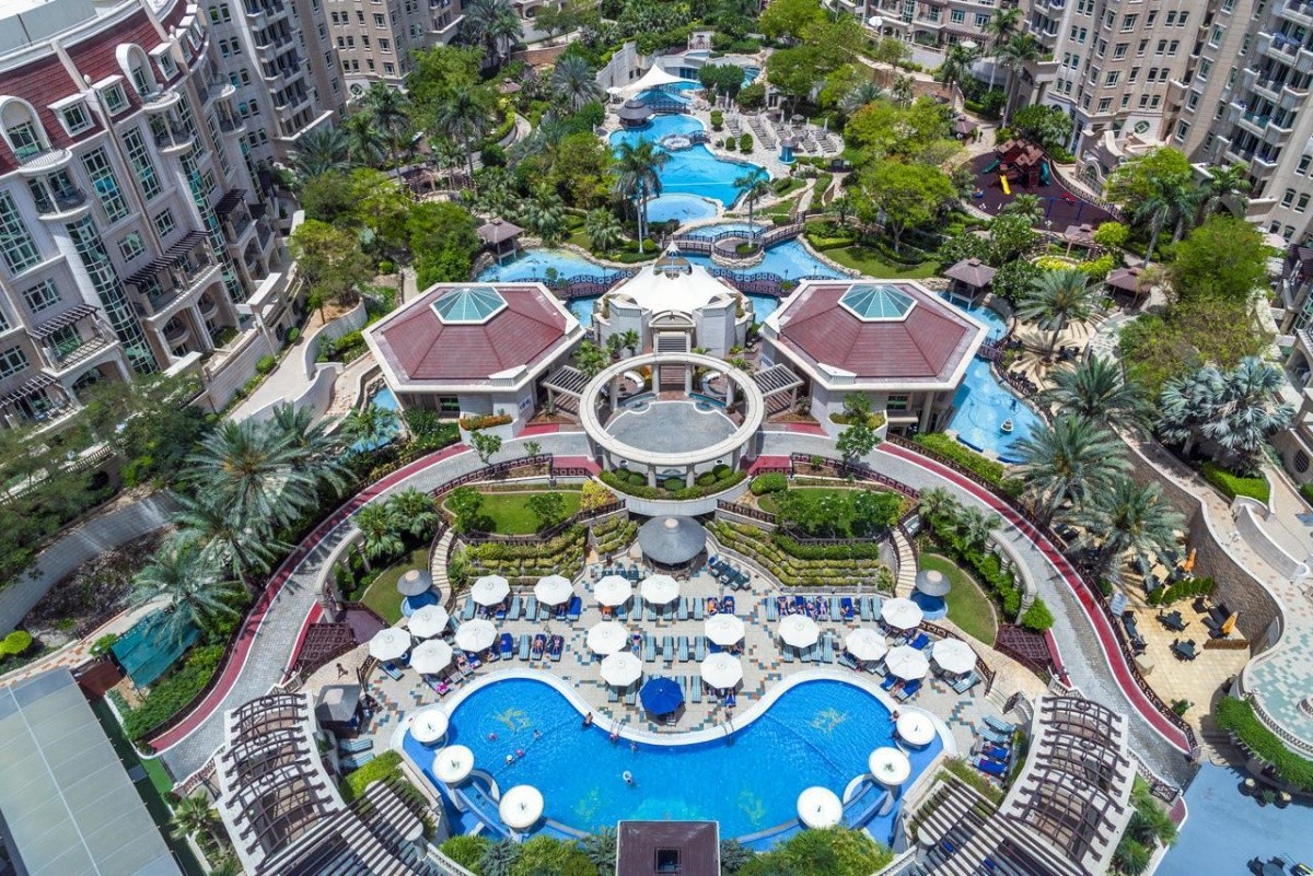 Swissôtel Al Murooj Dubai