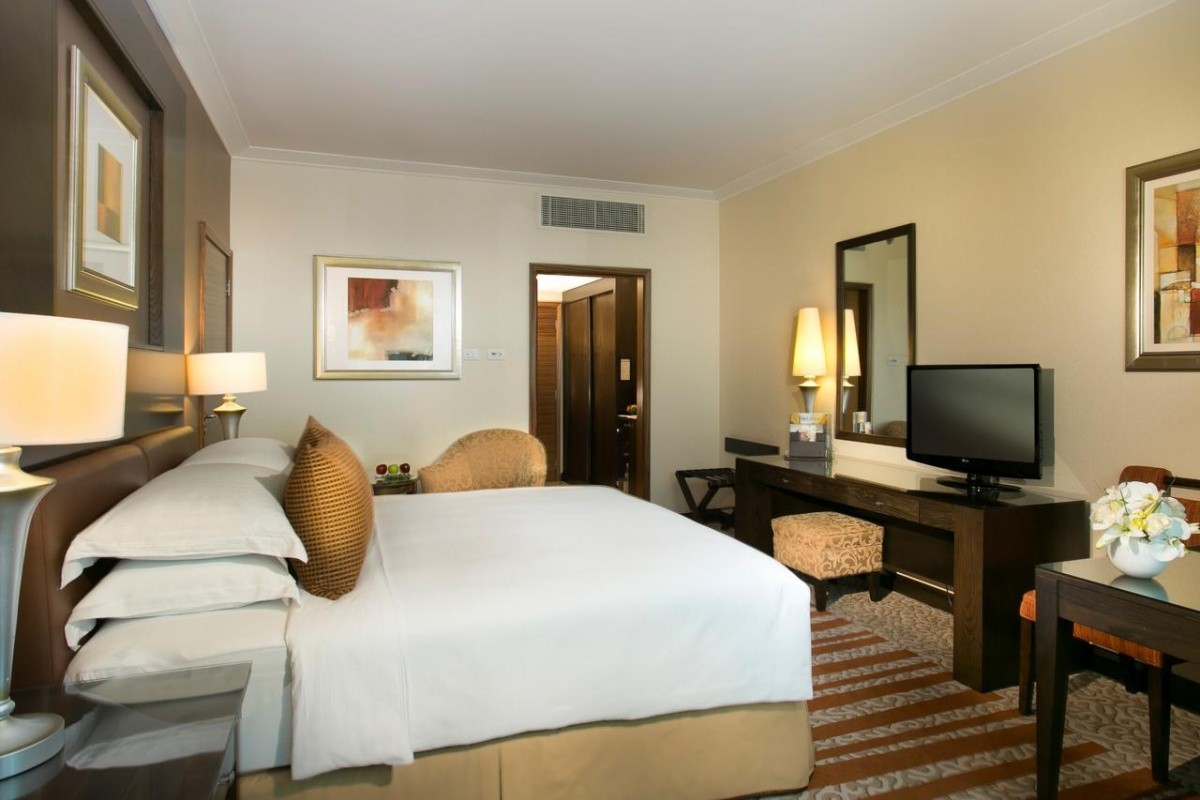 Swissôtel Al Murooj Dubai