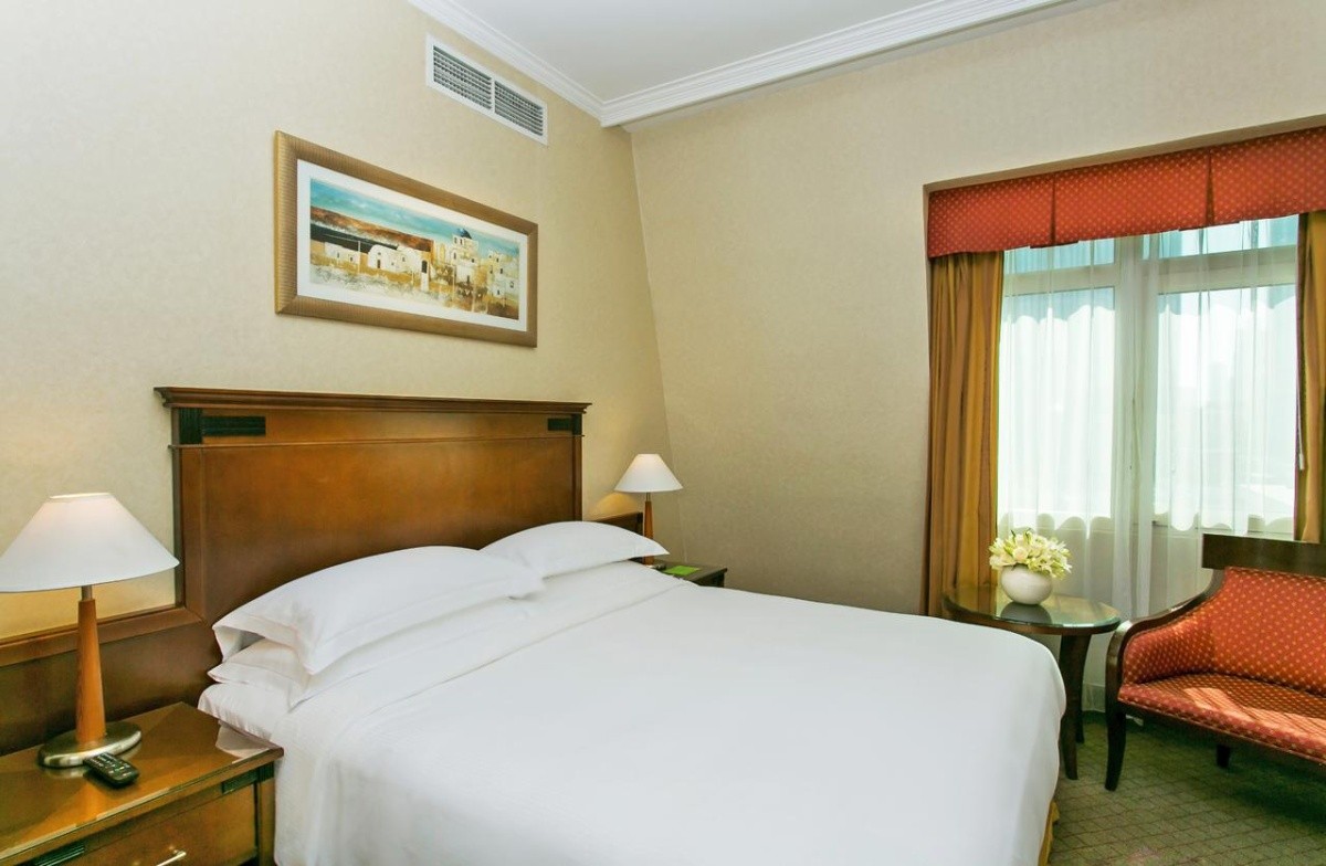 Swissôtel Al Murooj Dubai