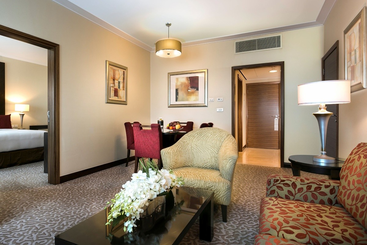Swissôtel Al Murooj Dubai