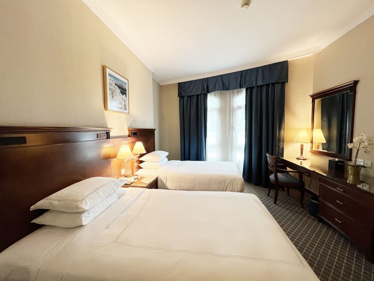 Swissôtel Al Murooj Dubai