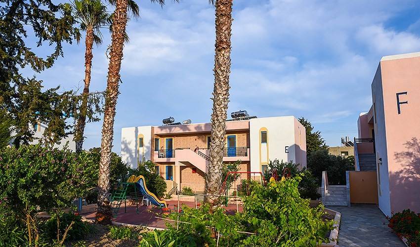 Chrysoula Hotel & Apartments
