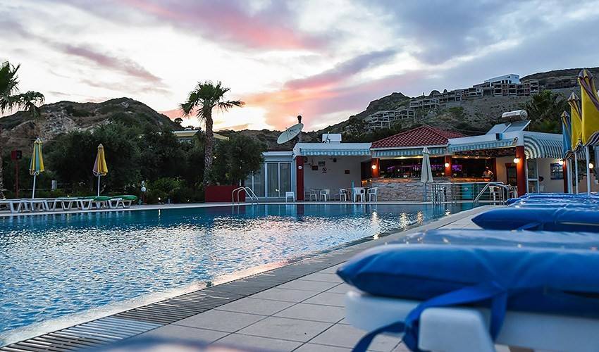 Chrysoula Hotel & Apartments