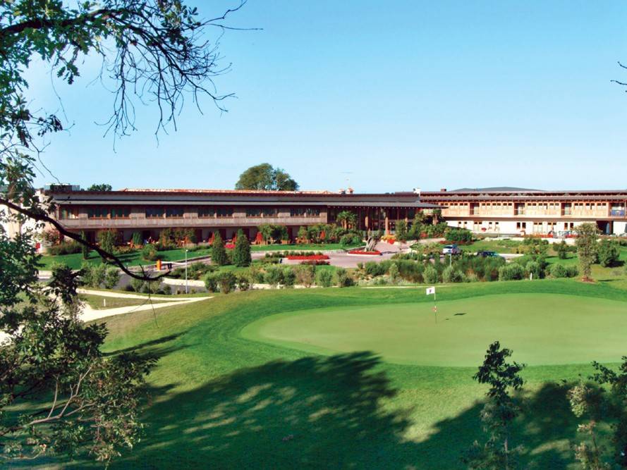 Active Paradiso & Golf