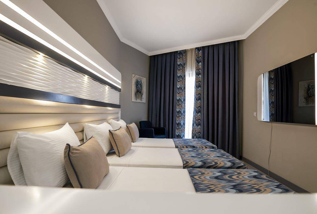 Blue Marlin Deluxe Spa & Resort