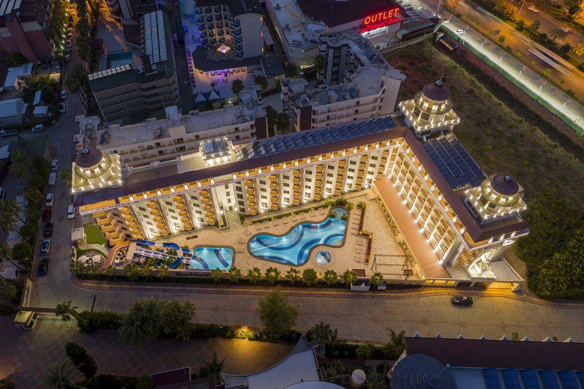 Blue Marlin Deluxe Spa & Resort