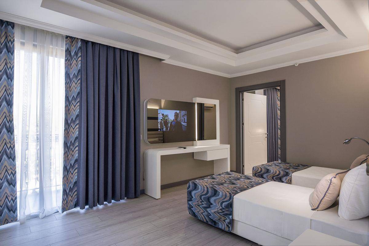 Blue Marlin Deluxe Spa & Resort
