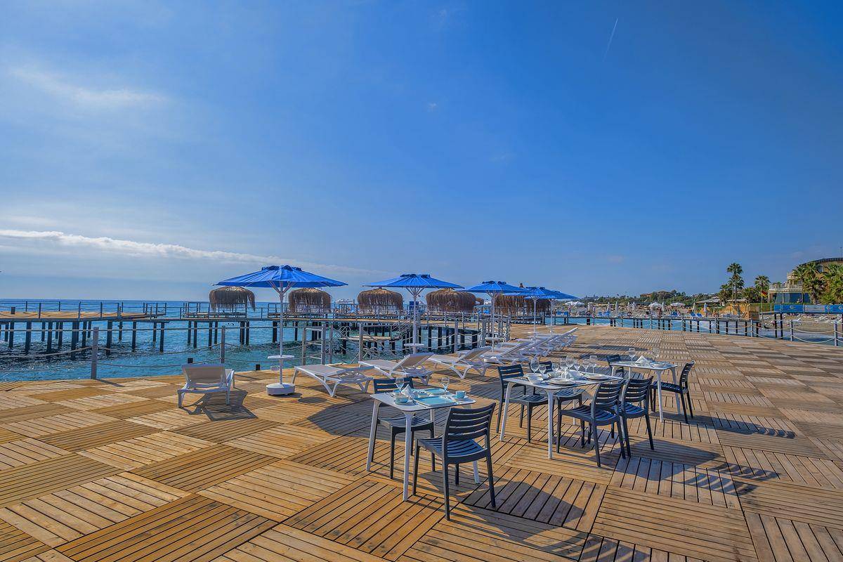 Blue Marlin Deluxe Spa & Resort