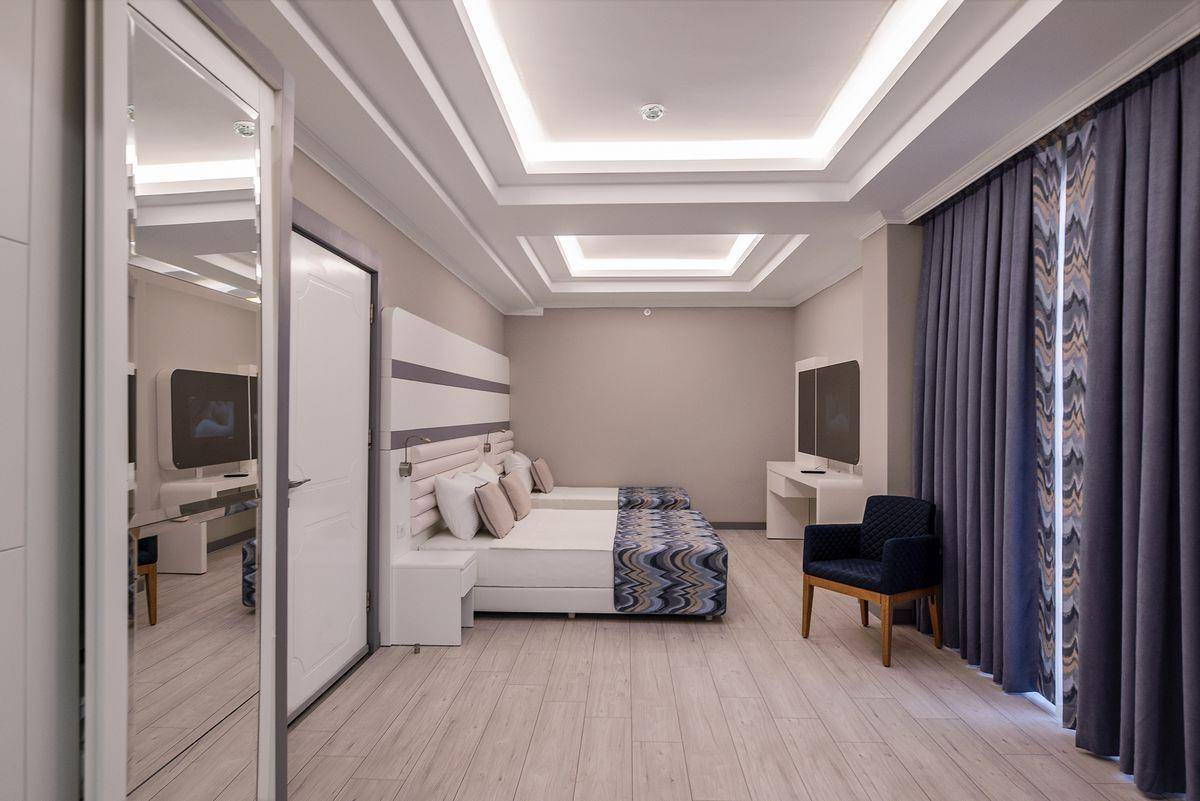 Blue Marlin Deluxe Spa & Resort