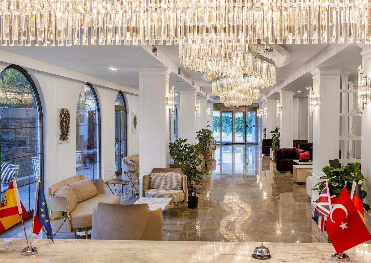 Blue Marlin Deluxe Spa & Resort