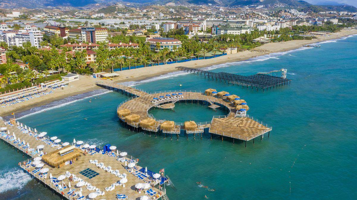 Blue Marlin Deluxe Spa & Resort