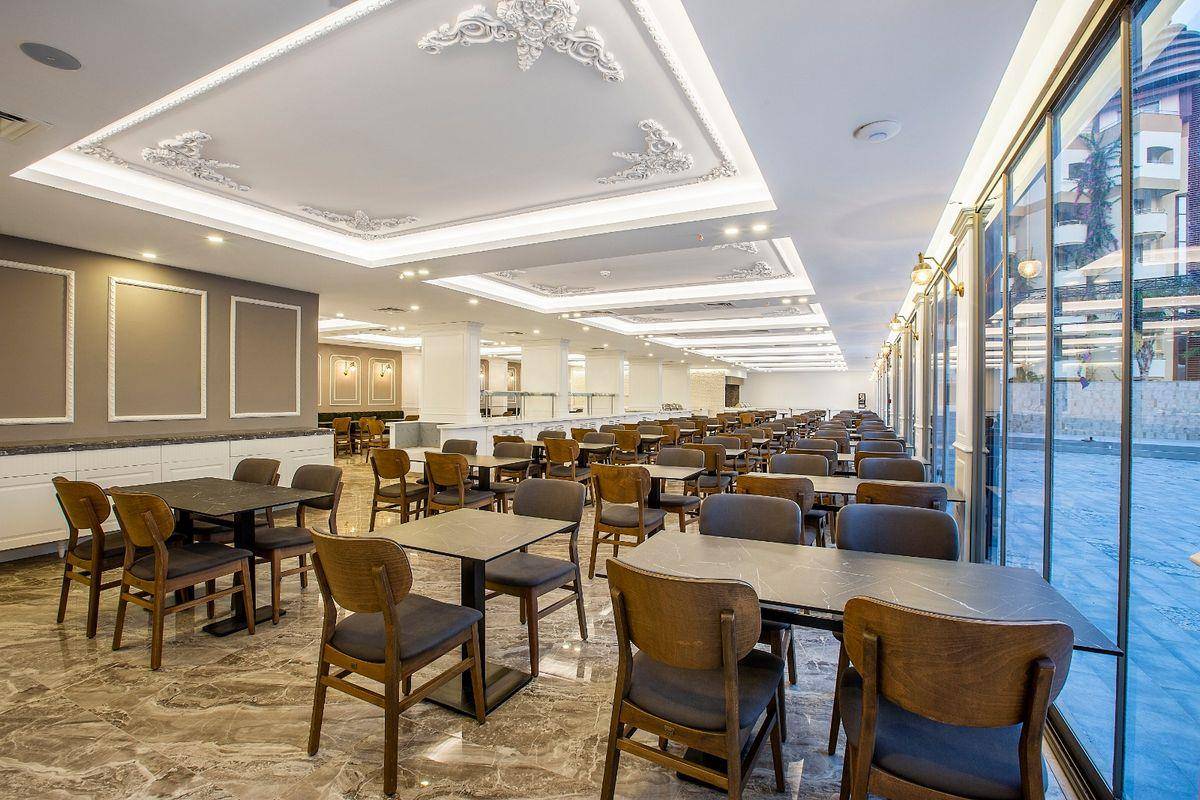 Blue Marlin Deluxe Spa & Resort