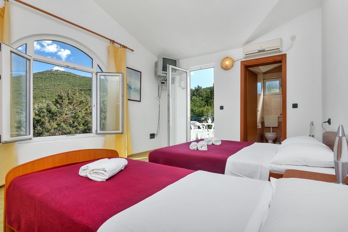 Apartmány Avanturin 3	 (Zastražišće)