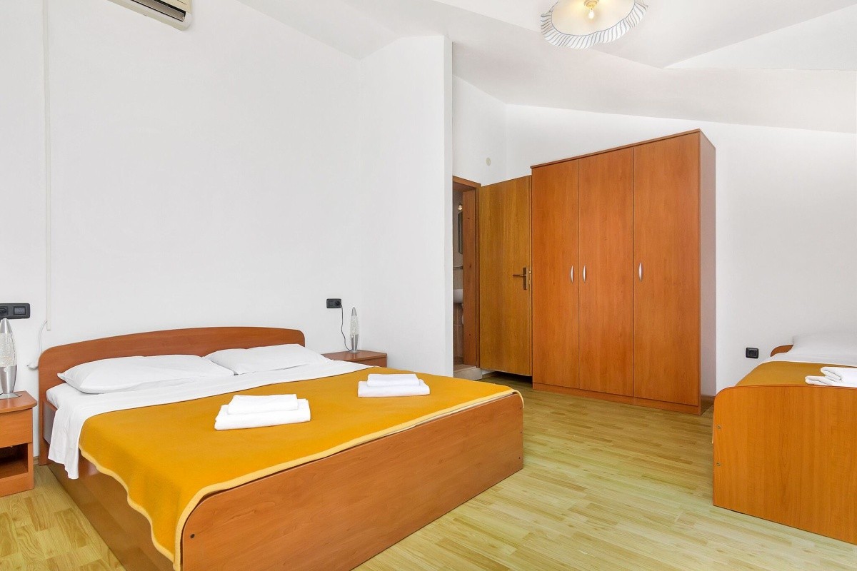 Apartmány Avanturin 3	 (Zastražišće)