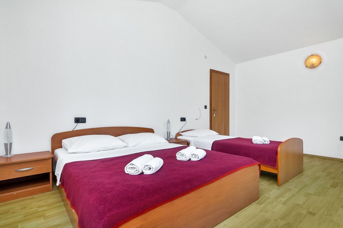Apartmány Avanturin 3	 (Zastražišće)