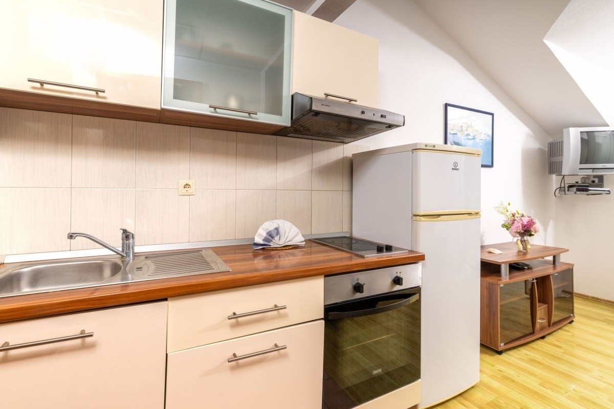 Apartmány Avanturin 3	 (Zastražišće)