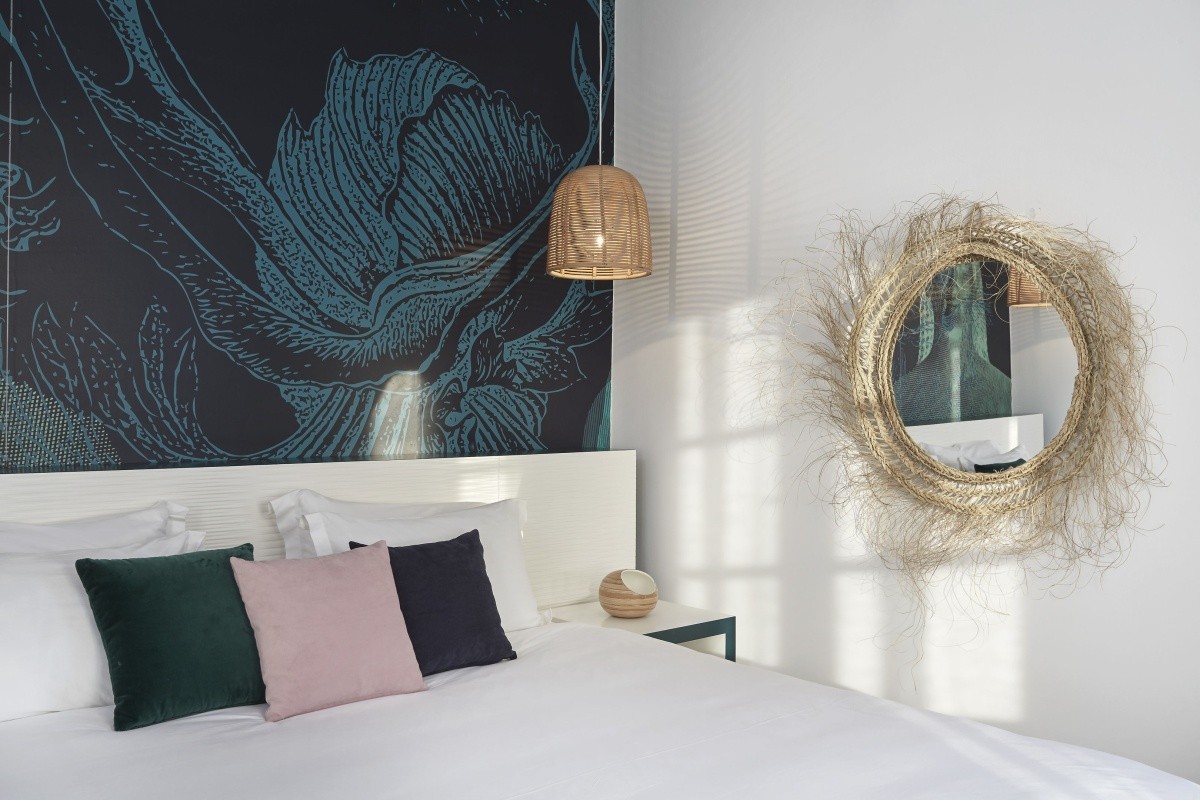 Kouros Hotel & Suites