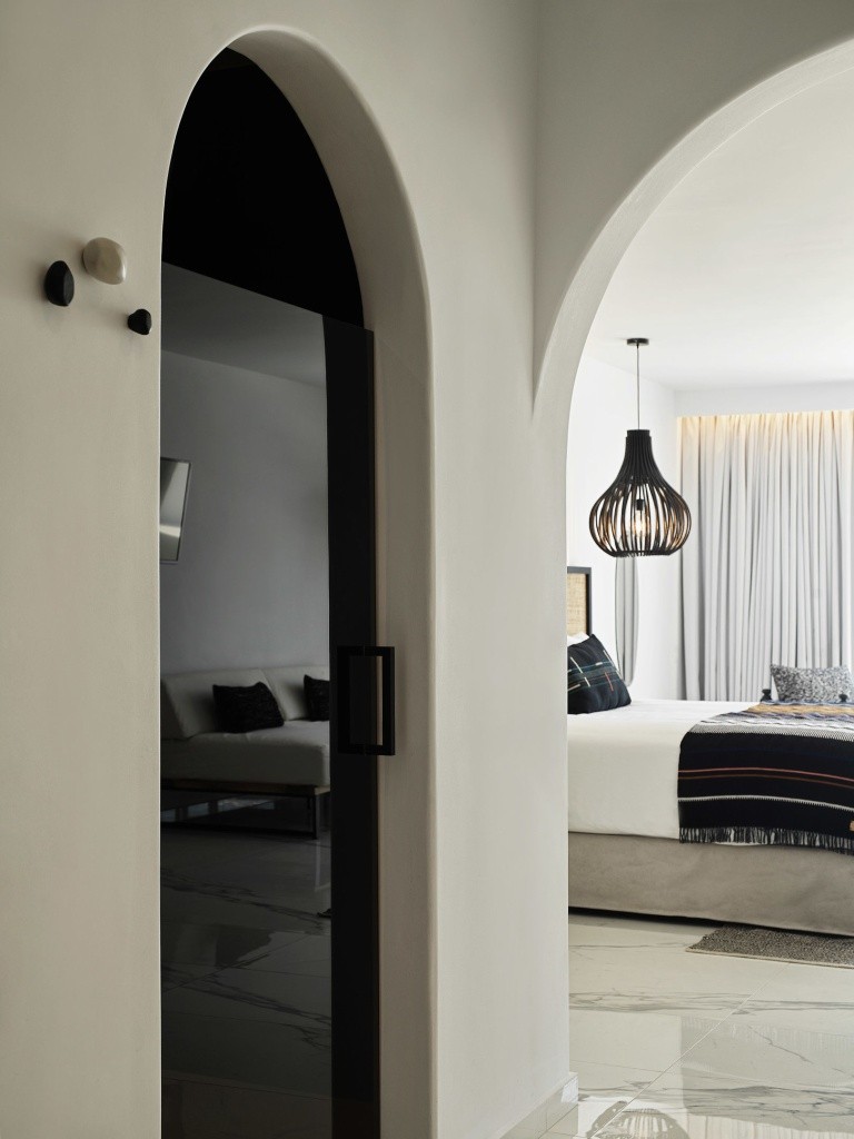Kouros Hotel & Suites