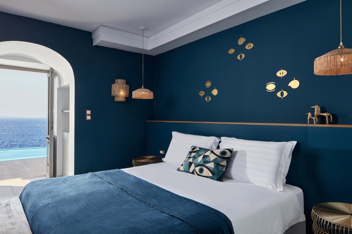Kouros Hotel & Suites