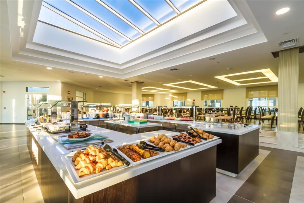 Royal Palm Resort & Spa