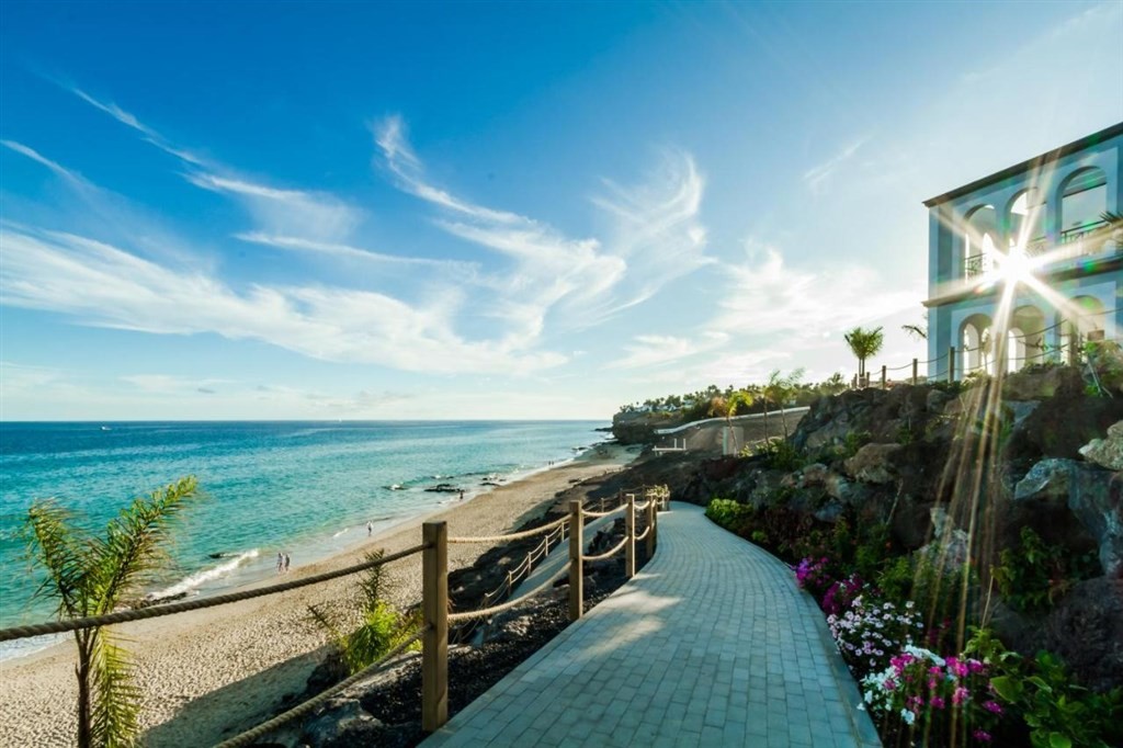 Royal Palm Resort & Spa